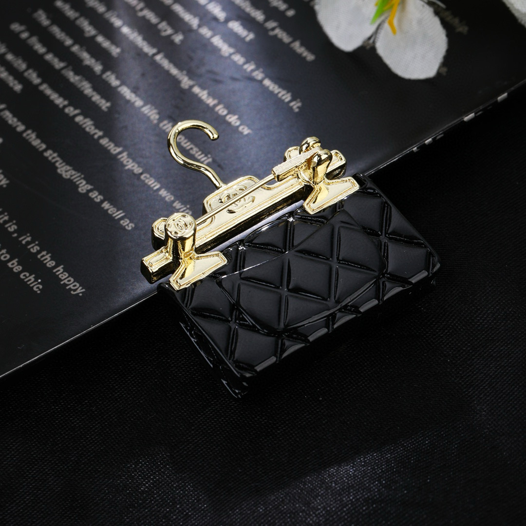Chanel 小香Chanel新款包包双C胸针