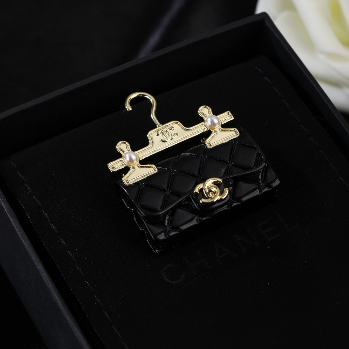 Chanel 小香Chanel新款包包双C胸针