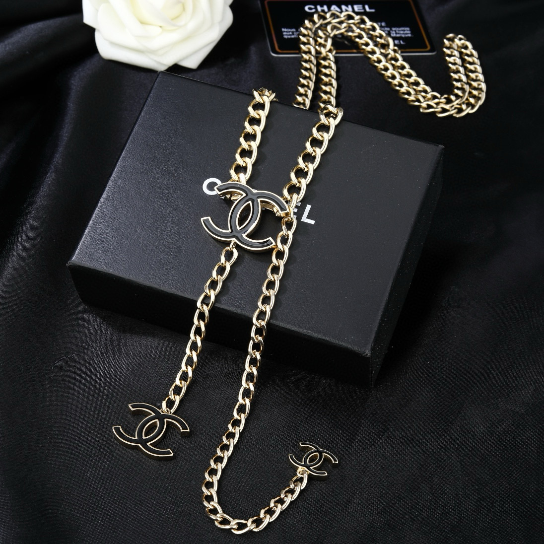Chanel 小香腰链 采用原版一致黄铜材质 电镀18K金 超级重工的一款腰链 力求完美 做到1:1 代