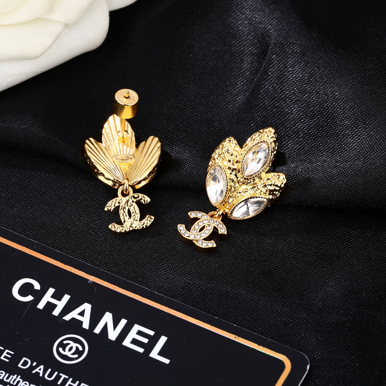 小香 Chanel 新款耳环  专柜同步上新 双C耳钉 精工打造原版一致黄铜材质