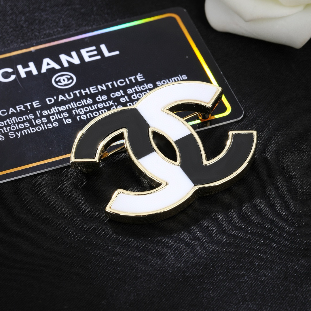 Chanel 小香Chanel新款滴油双C胸针