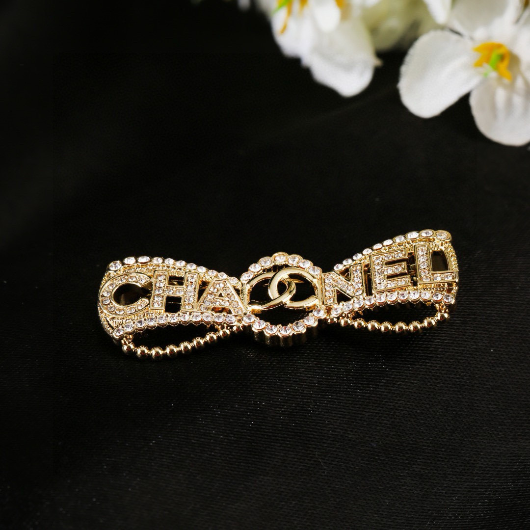 Chanel 小香Chanel新款蝴蝶结满钻双C胸针