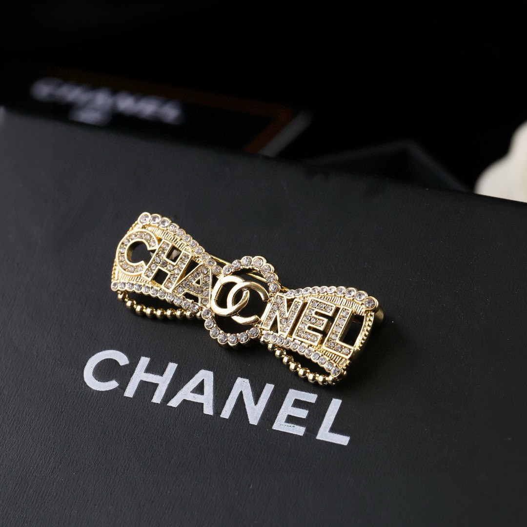 Chanel 小香Chanel新款蝴蝶结满钻双C胸针