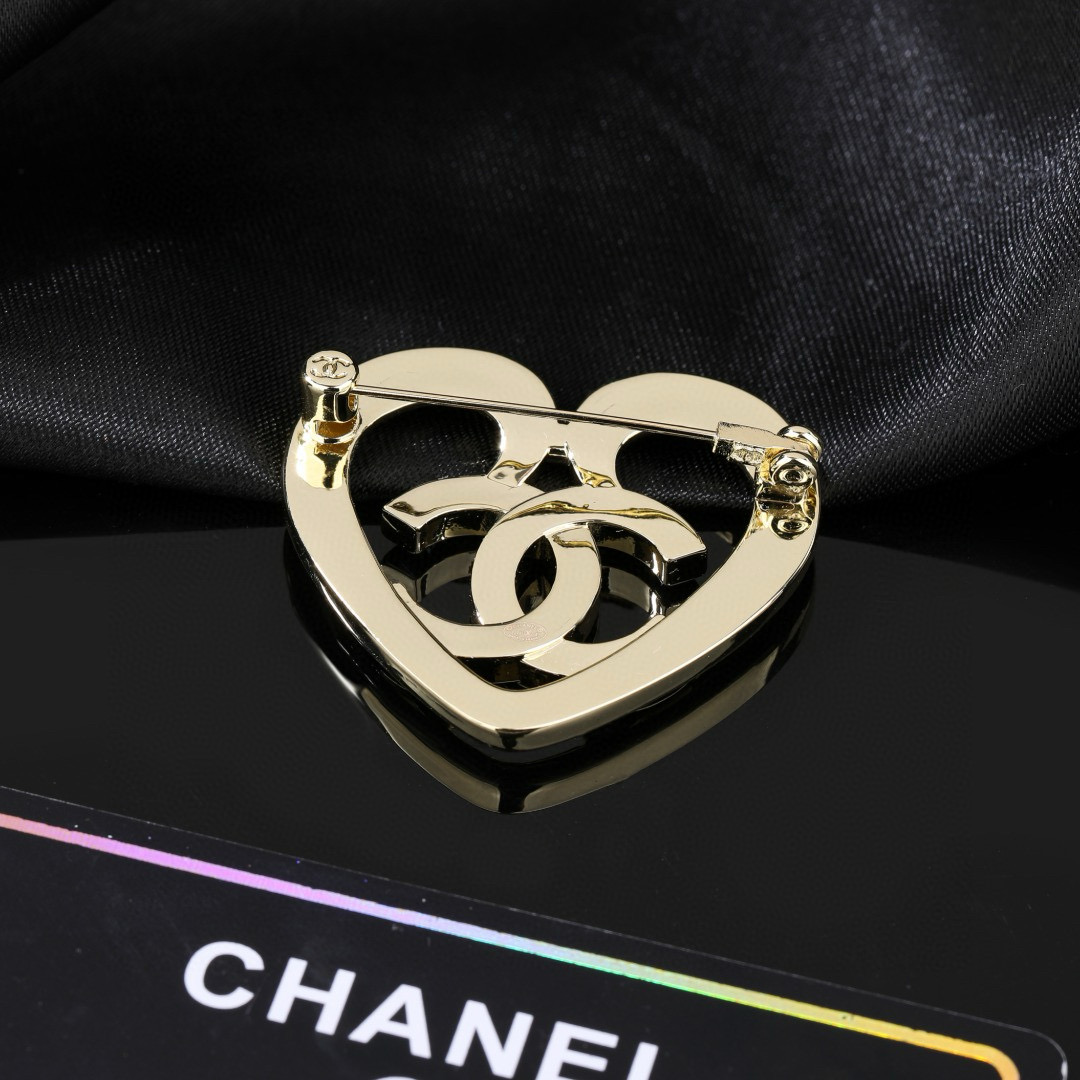 Chanel CHANEL 香奈儿新款爱心 双C胸针