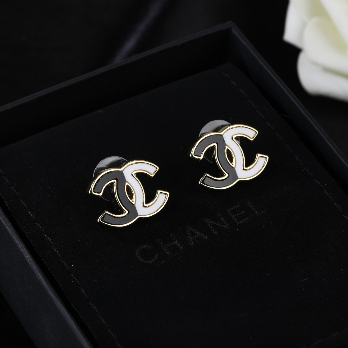 小香 Chanel 新品耳环 代购级别 一比一品质 香奈鹅 系列 经典cc logo 风格高级百搭 高级