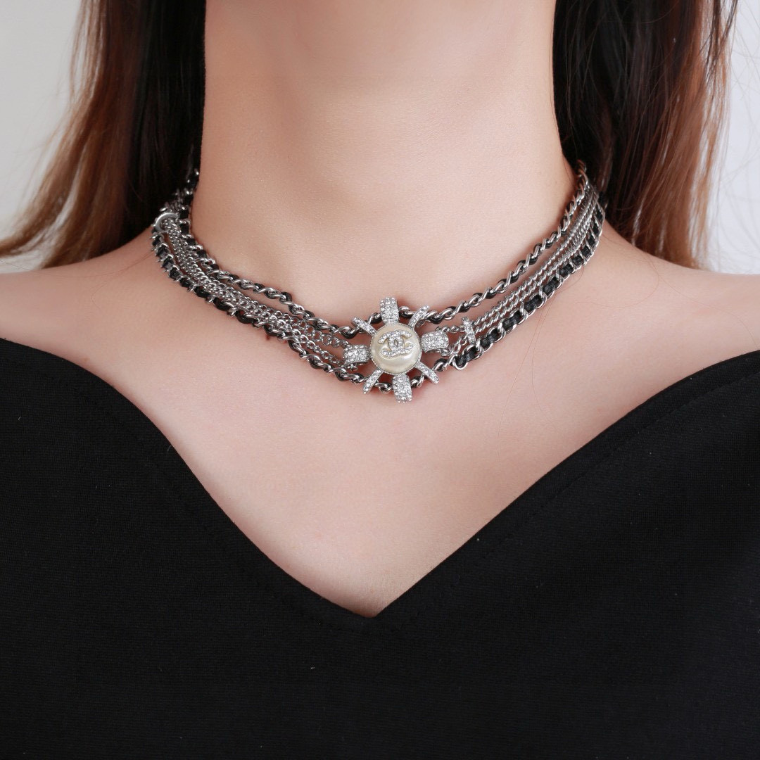 Chanel fotografía exclusiva real, nuevo collar de Chanel, collar nuevo de otoño/invierno de Chanel, utiliza el mismo ma…