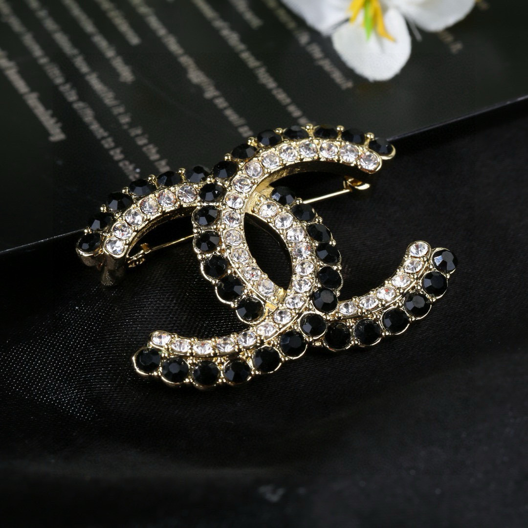 Chanel 小香Chanel新款满钻双C胸针