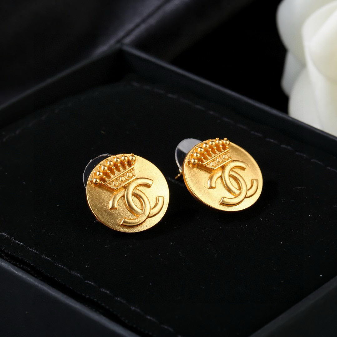 Chanel 复古金属中古耳环  简约风格超级大气 小香双c耳钉 代购级别 黄铜材质