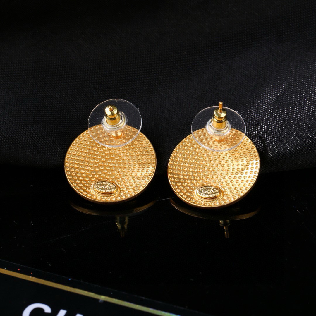 Chanel 复古金属中古耳环  简约风格超级大气 小香双c耳钉 代购级别 黄铜材质