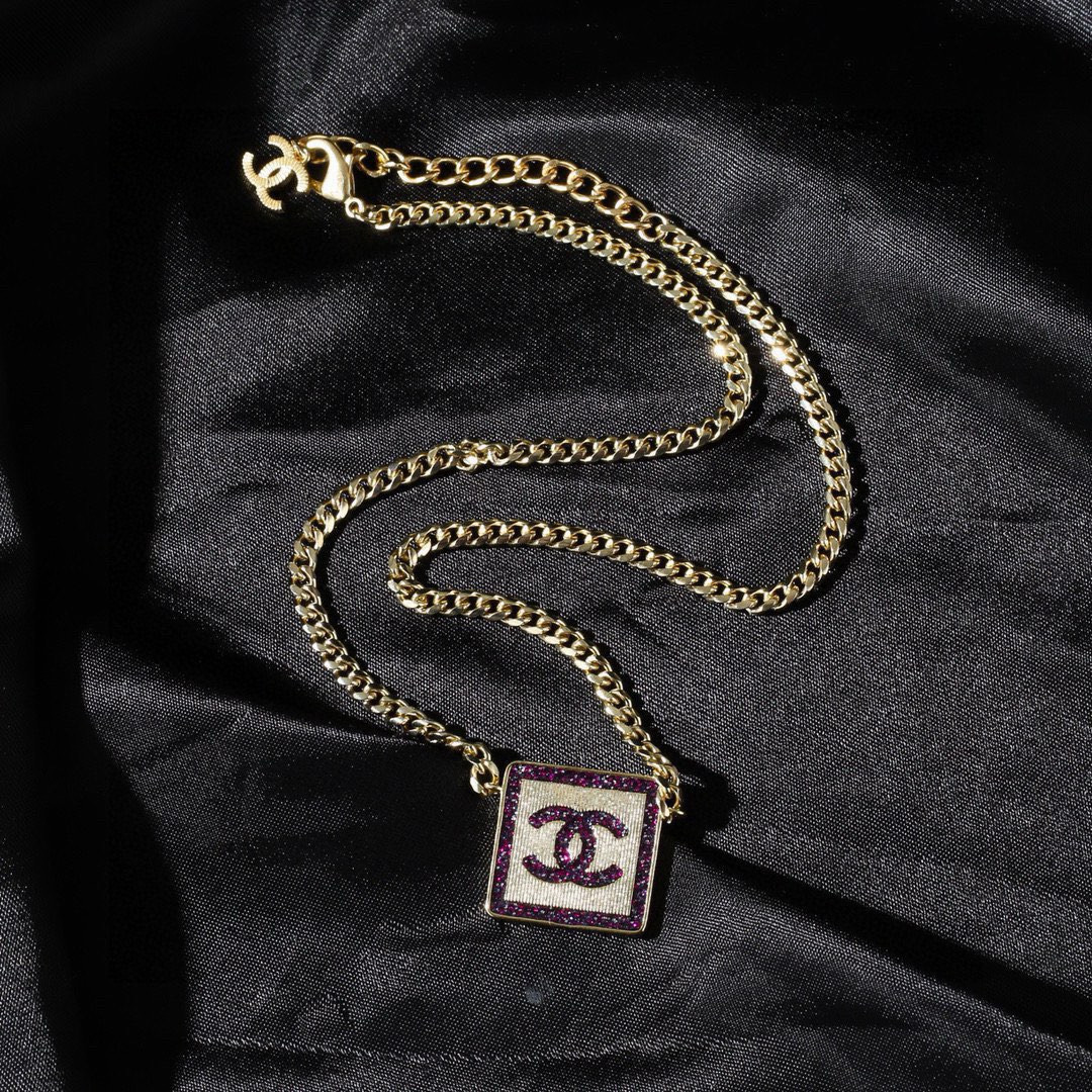 Chanel 小香 新品双面项链 太 了 新款颈链 装饰美物 名媛气质、高雅配饰、 黄铜