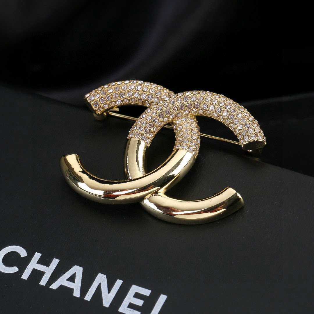 Chanel 小香Chanel新款满钻双C胸针
