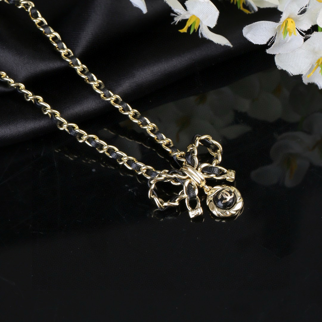 Chanel 小香 Chanel 新款蝴蝶结项链 小羊皮 同步上新 双C精工打造 黄铜材质