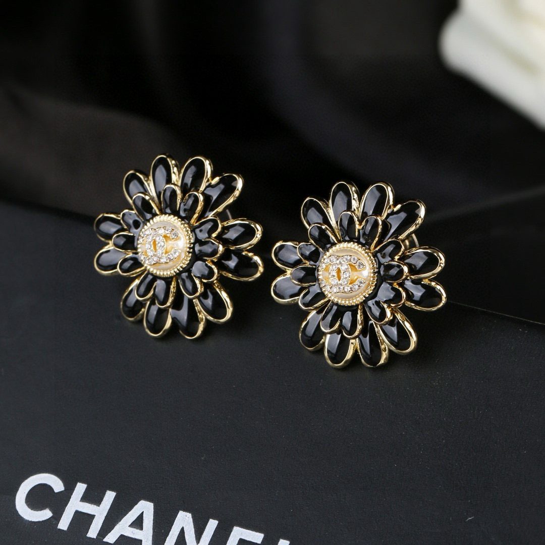 Chanel Haute Couture Haute Joaillerie Fine Jewelry Earrings Necklace 3