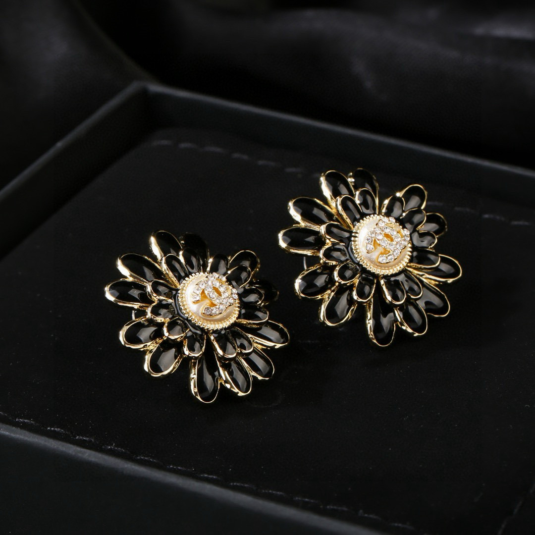 Chanel Haute Couture Haute Joaillerie Fine Jewelry Earrings Necklace 4