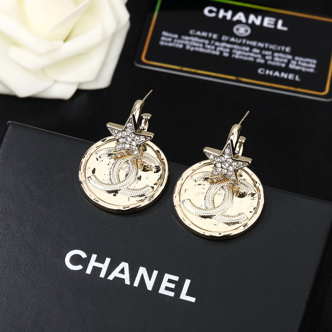 Chanel 小香 Chanel 新品耳环 代购级别 品质 香奈鹅 系列 cc logo 风格高级百搭 高级感爆棚