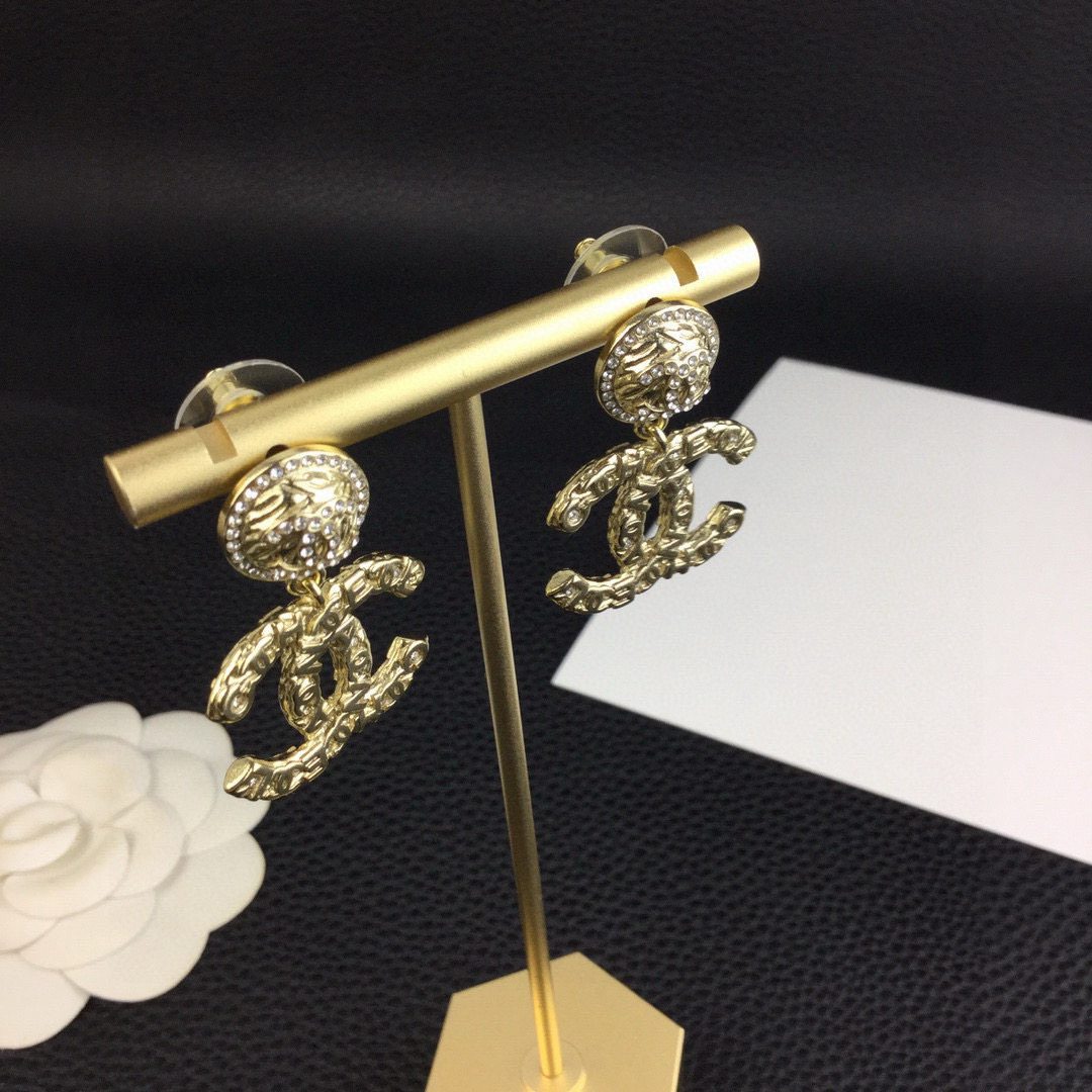 Chanel 小香Chanel 2021新款 耳环 双C耳钉 同款材质 代购级别