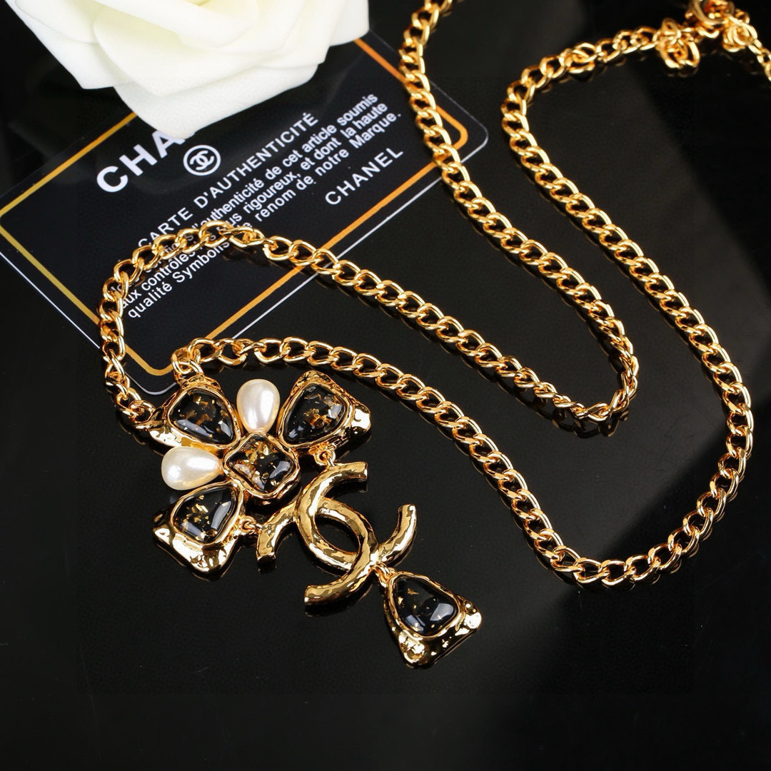 Chanel 小香 Chanel 新款项链 同步上新 双C 精工打造 黄铜材质