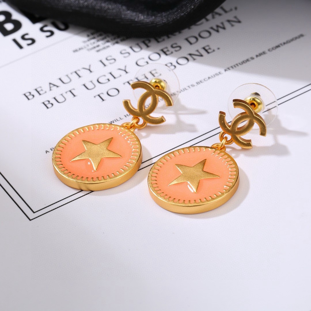 Chanel Chanel 金属中古耳环 简约风格 小香双c耳钉 代购级别 黄铜材质