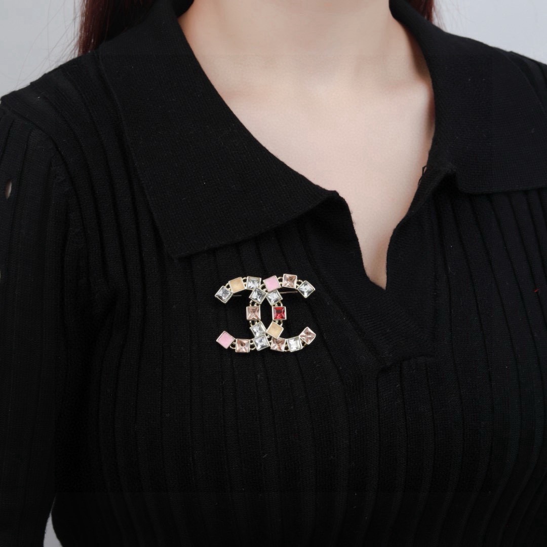 Chanel 小香Chanel 新款彩钻胸针