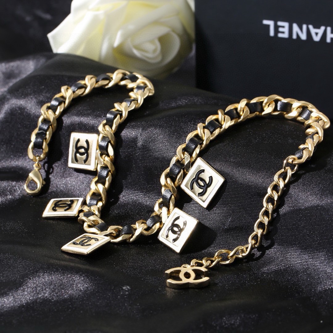 小香 Chanel 新款项链  专柜同步上市 双C 颈链 锁骨链 精工打造原版一致黄铜材质