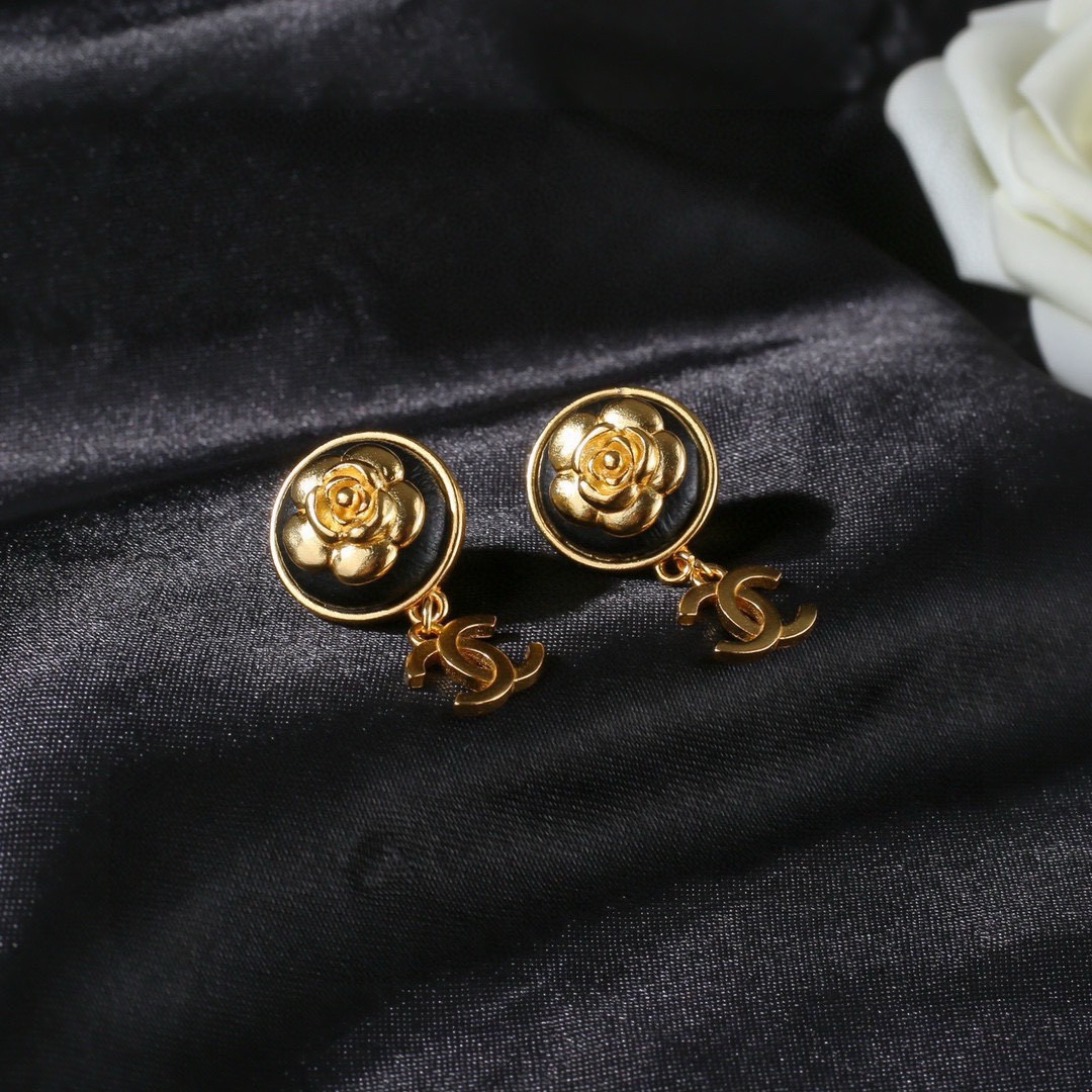 Dolce & Gabbana Haute Couture Haute Joaillerie Fine Jewelry Earrings 3