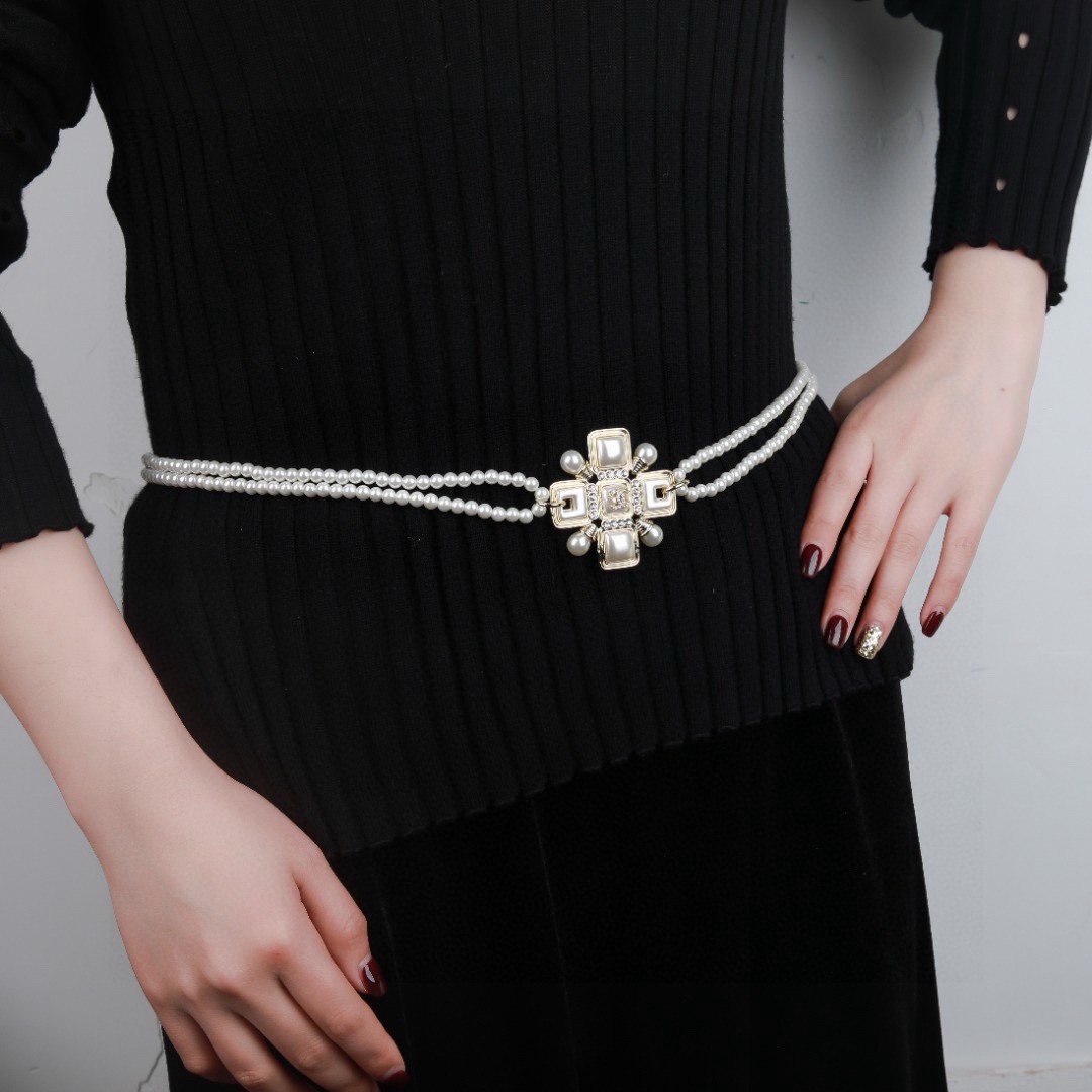 Chanel logo