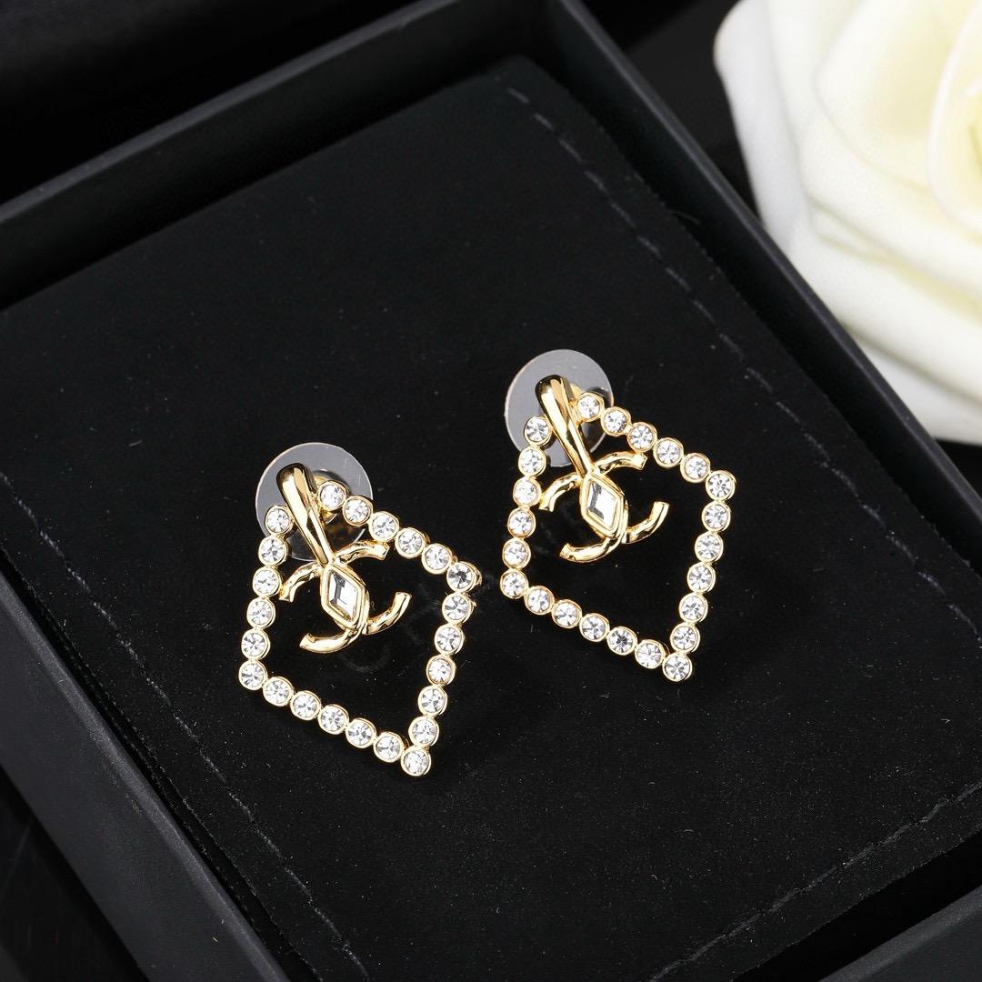Chanel Haute Couture Haute Joaillerie Fine Jewelry Earrings Necklace 6