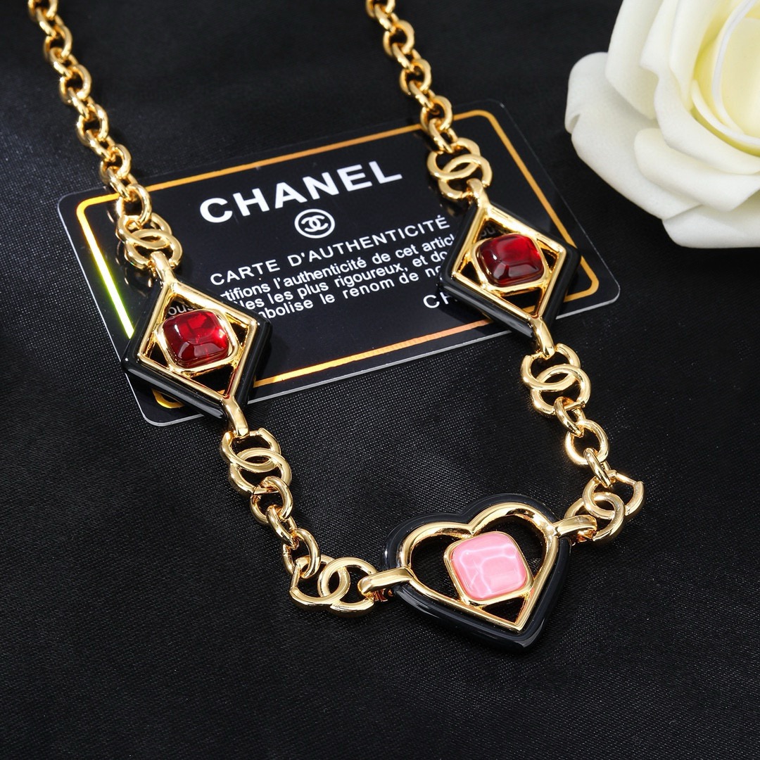 小香 Chanel 新品爱心💗腰链 代购级别 一比一品质 香奈鹅 系列 经典cc logo 风格高级百搭