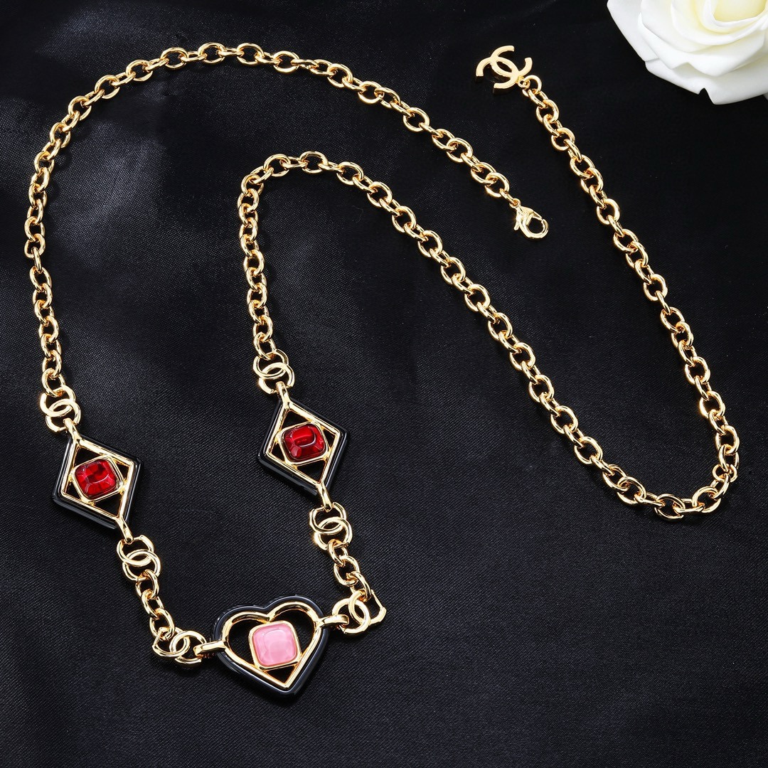 小香 Chanel 新品爱心💗腰链 代购级别 一比一品质 香奈鹅 系列 经典cc logo 风格高级百搭