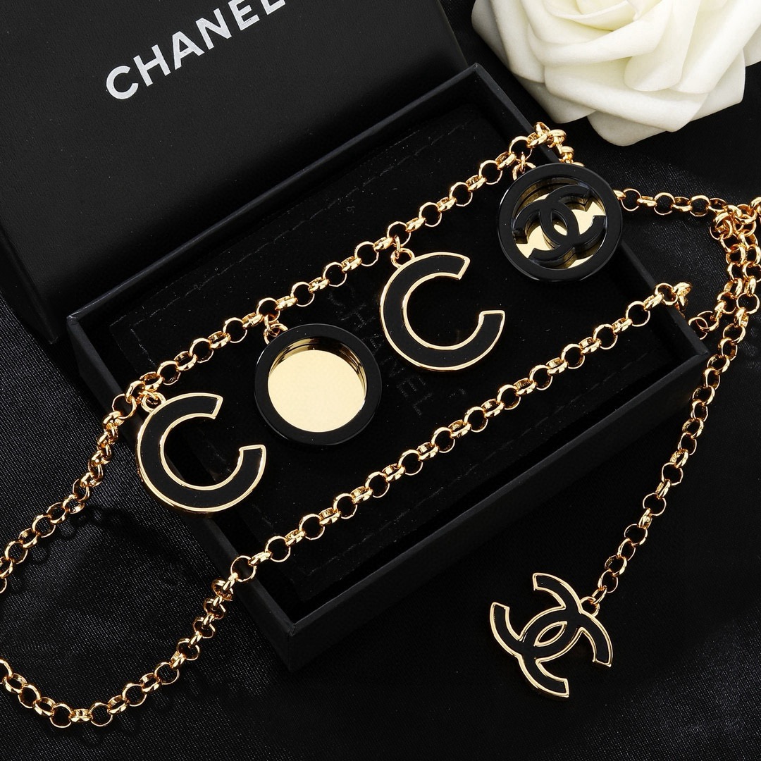 小香 Chanel 新品腰链 代购级别 一比一品质 香奈鹅 系列 风格高级百搭 高级感爆棚 现货