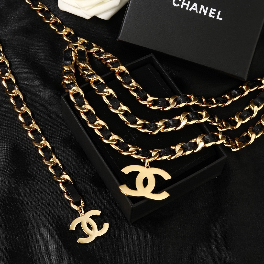 香奈儿 Chanel腰链 精选小羊皮 采用原版一致黄铜材质 电镀18K金 超级重工的一款腰链 力求完美 