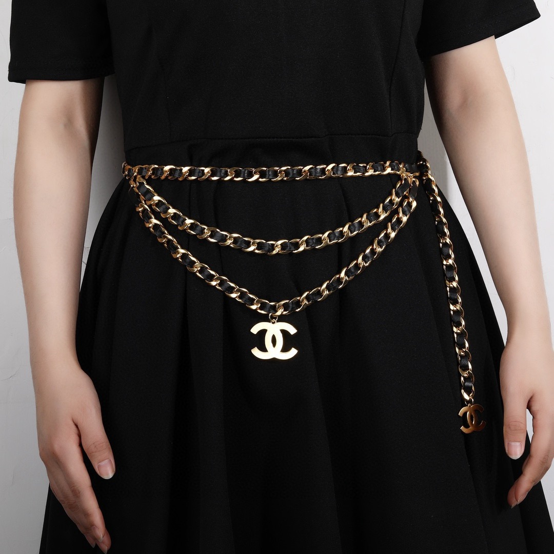香奈儿 Chanel腰链 精选小羊皮 采用原版一致黄铜材质 电镀18K金 超级重工的一款腰链 力求完美 