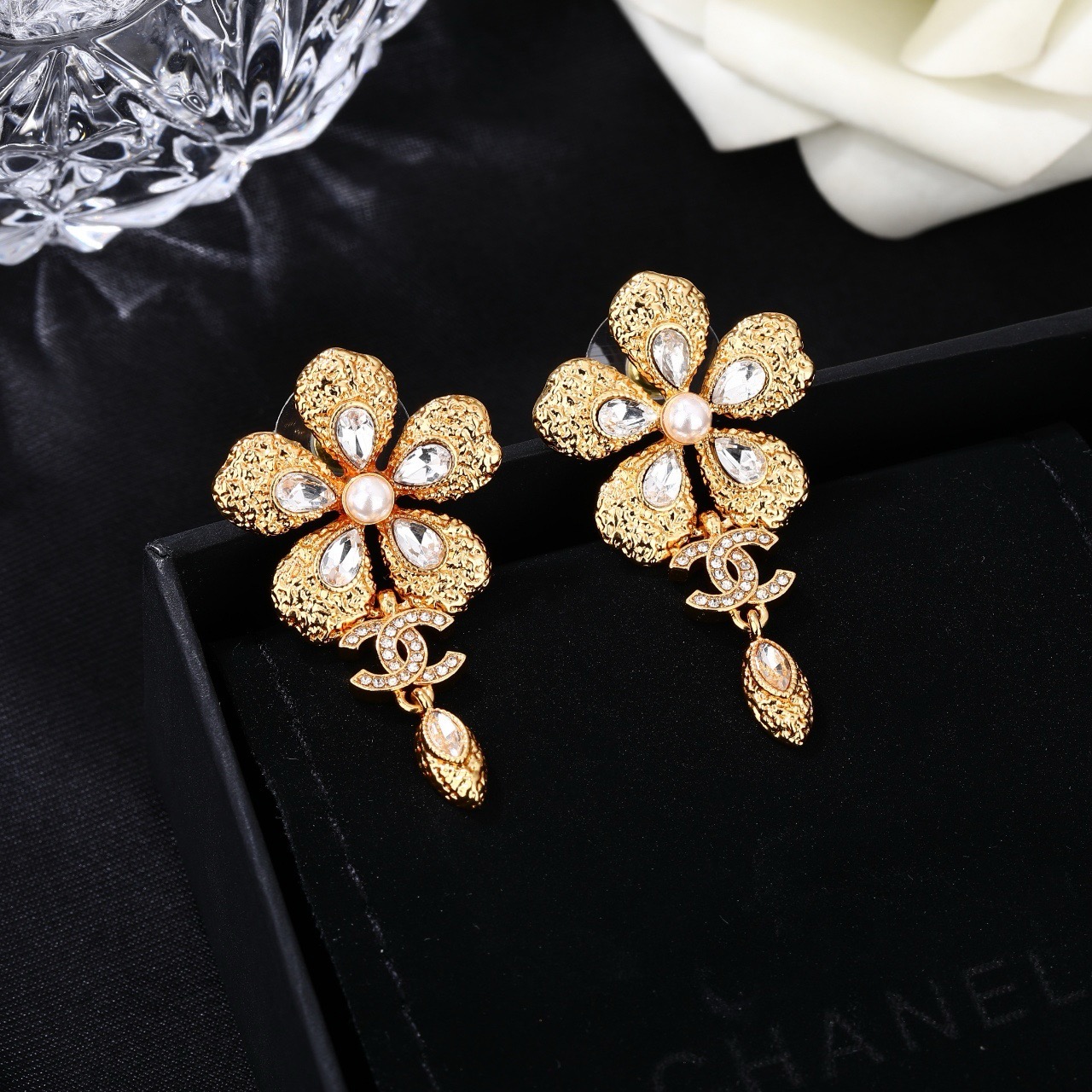小香 Chanel 新款耳环  专柜同步上新 双C耳钉 精工打造原版一致黄铜材质