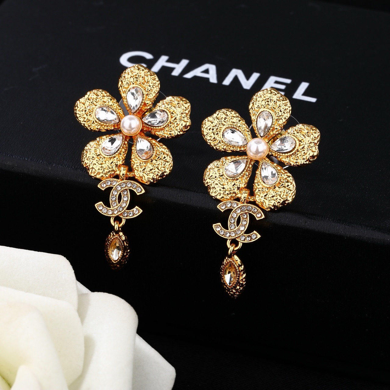 小香 Chanel 新款耳环  专柜同步上新 双C耳钉 精工打造原版一致黄铜材质