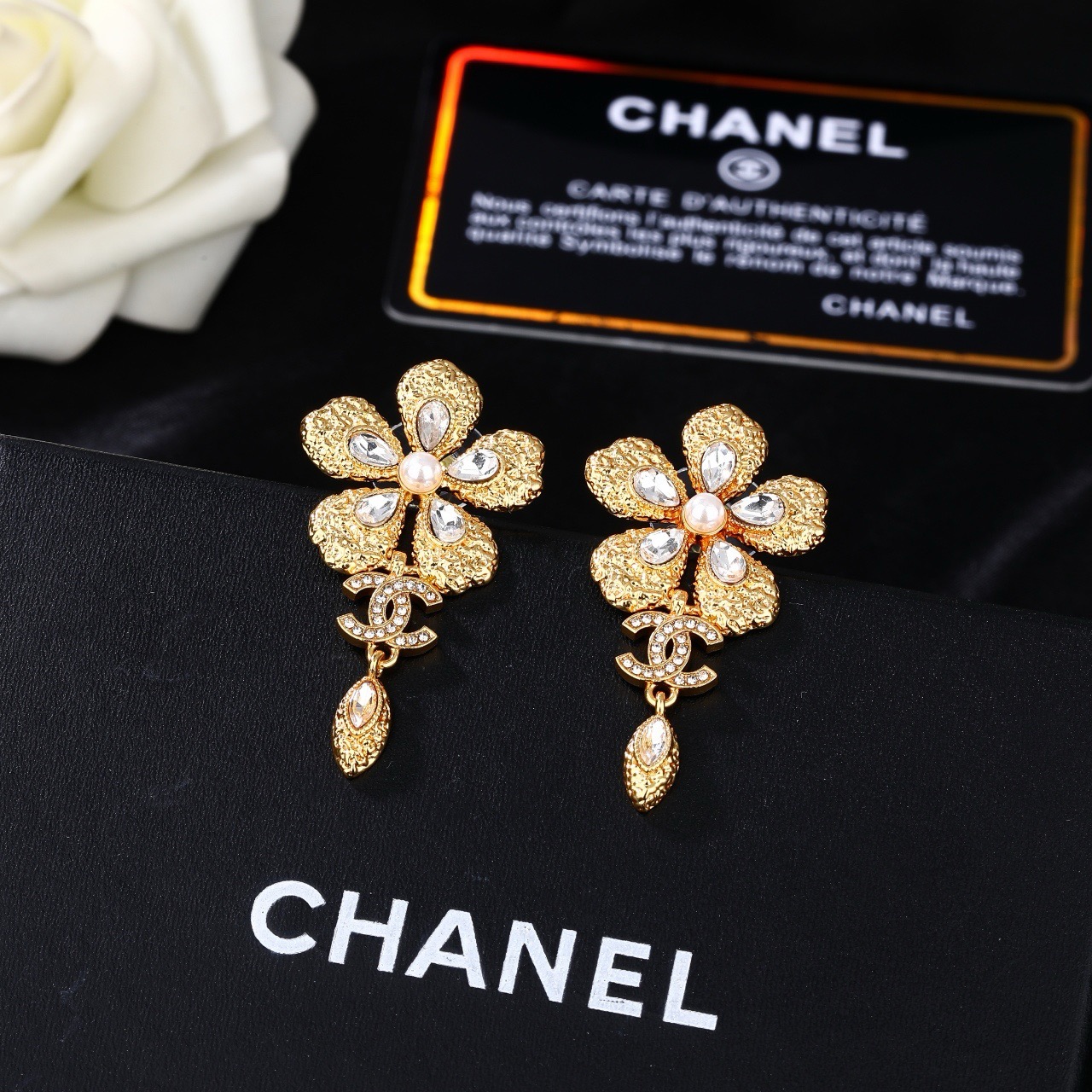 小香 Chanel 新款耳环  专柜同步上新 双C耳钉 精工打造原版一致黄铜材质