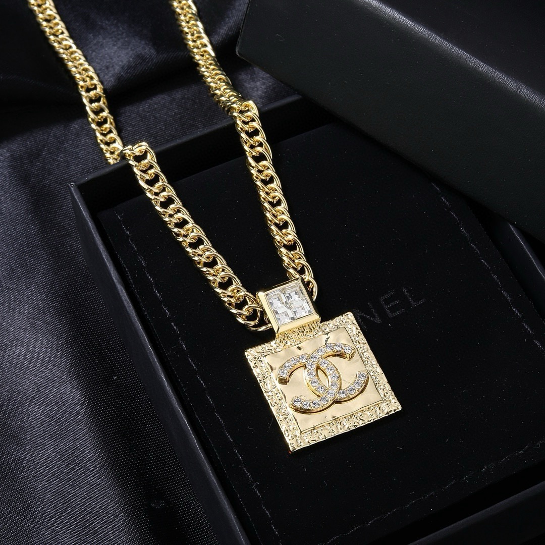 Chanel Haute Couture Haute Joaillerie Fine Jewelry Earrings Necklace 5