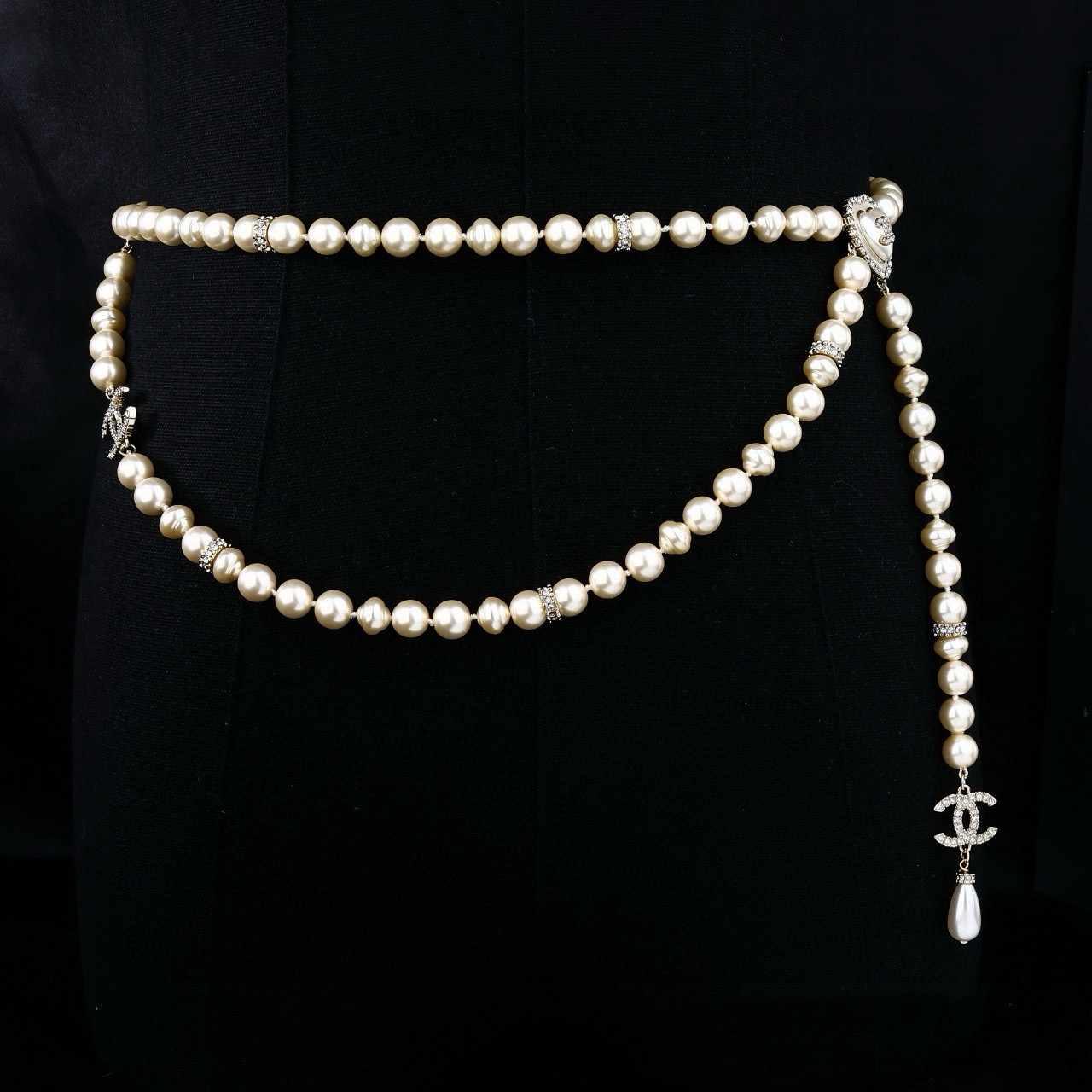 小香 Chanel 新品腰链 代购级别 一比一品质 香奈鹅 系列 风格高级百搭 高级感爆棚 现货