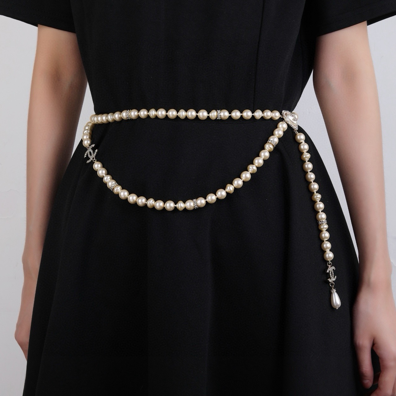 小香 Chanel 新品腰链 代购级别 一比一品质 香奈鹅 系列 风格高级百搭 高级感爆棚 现货