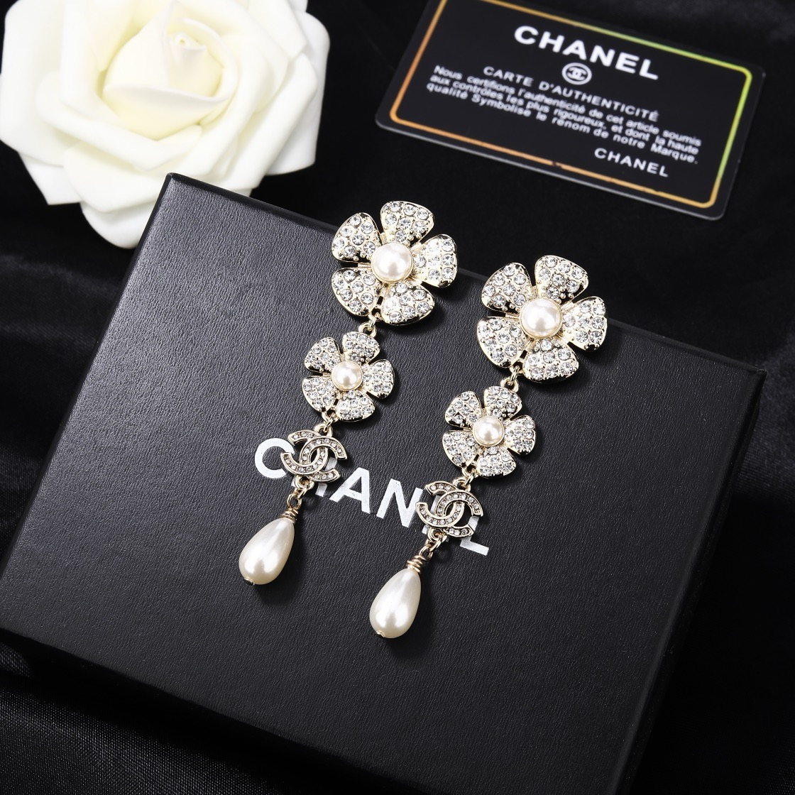 小香 Chanel 新品耳环 代购级别 一比一品质 香奈鹅 系列 经典cc logo 风格高级百搭 高级