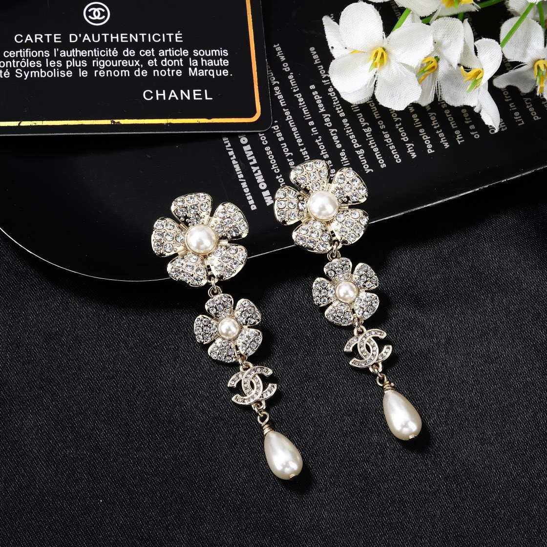 小香 Chanel 新品耳环 代购级别 一比一品质 香奈鹅 系列 经典cc logo 风格高级百搭 高级