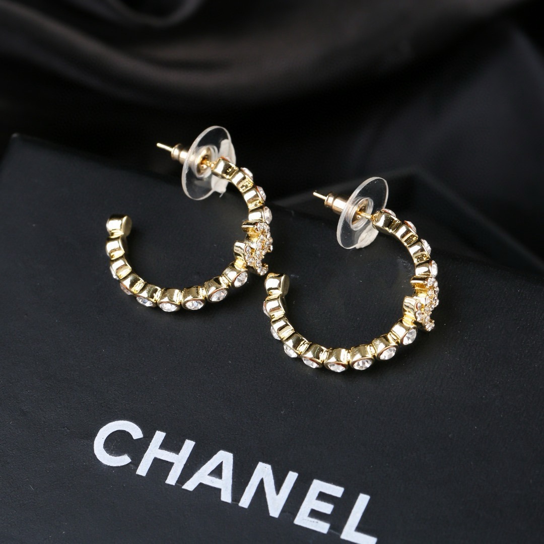 香奈儿 Chanel 新款耳环 专柜同步上市 双C 耳圈 精工打造原版一致黄铜材质
