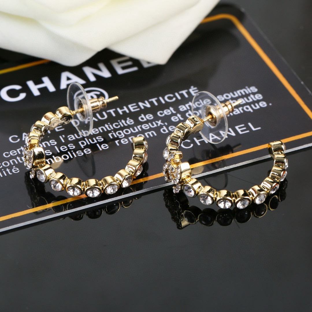 香奈儿 Chanel 新款耳环 专柜同步上市 双C 耳圈 精工打造原版一致黄铜材质