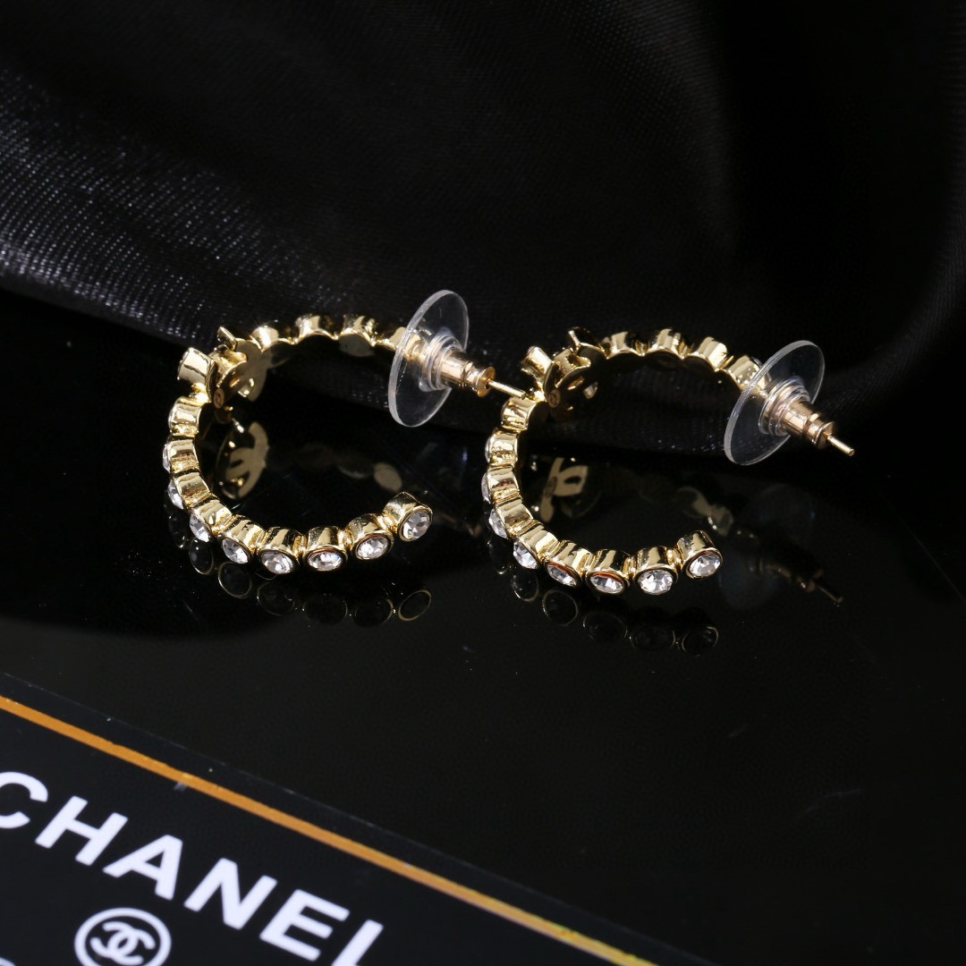 香奈儿 Chanel 新款耳环 专柜同步上市 双C 耳圈 精工打造原版一致黄铜材质