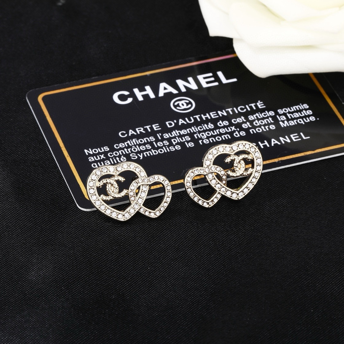 小香 Chanel 新款爱心💗耳环  专柜同步上新 双C耳钉 精工打造原版一致黄铜材质