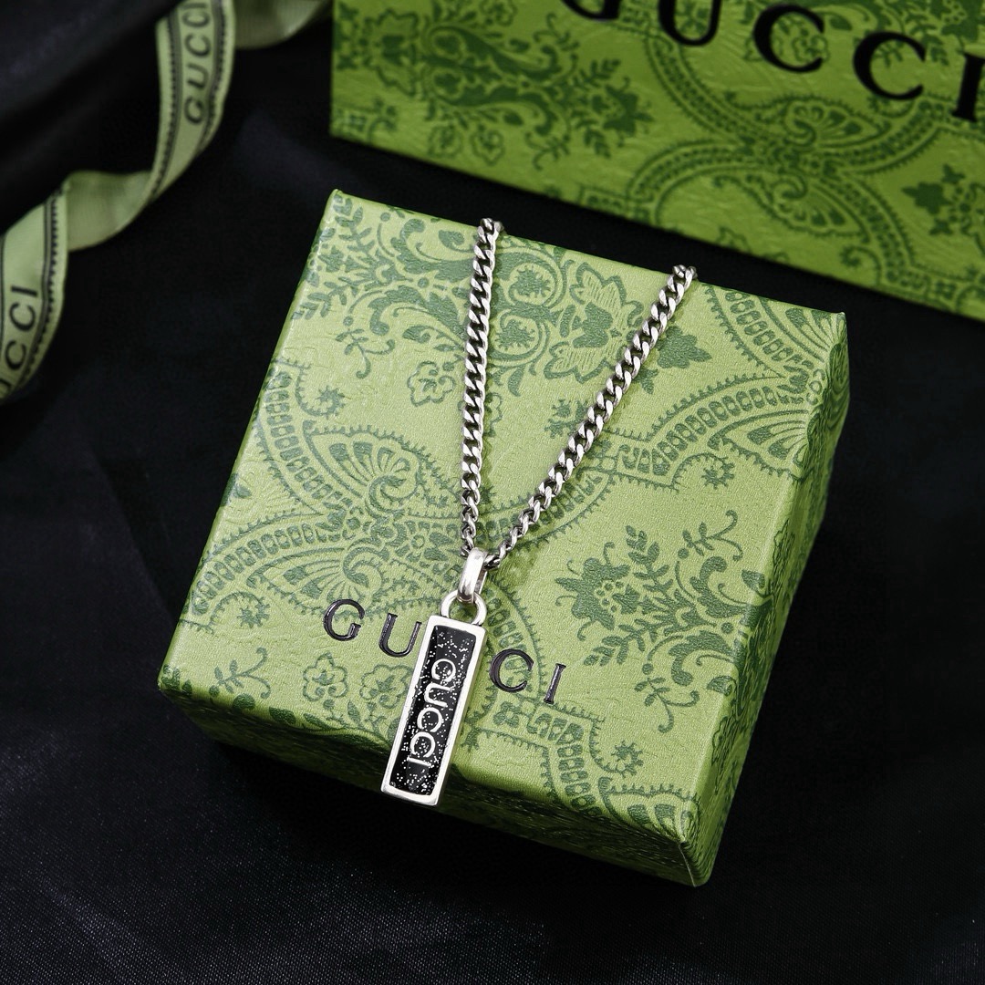 Gucci 古驰  项链最新火爆开启  双G  项链 绝对是古驰的风格🔹夸张、重装饰、 超级好看🔹代购级