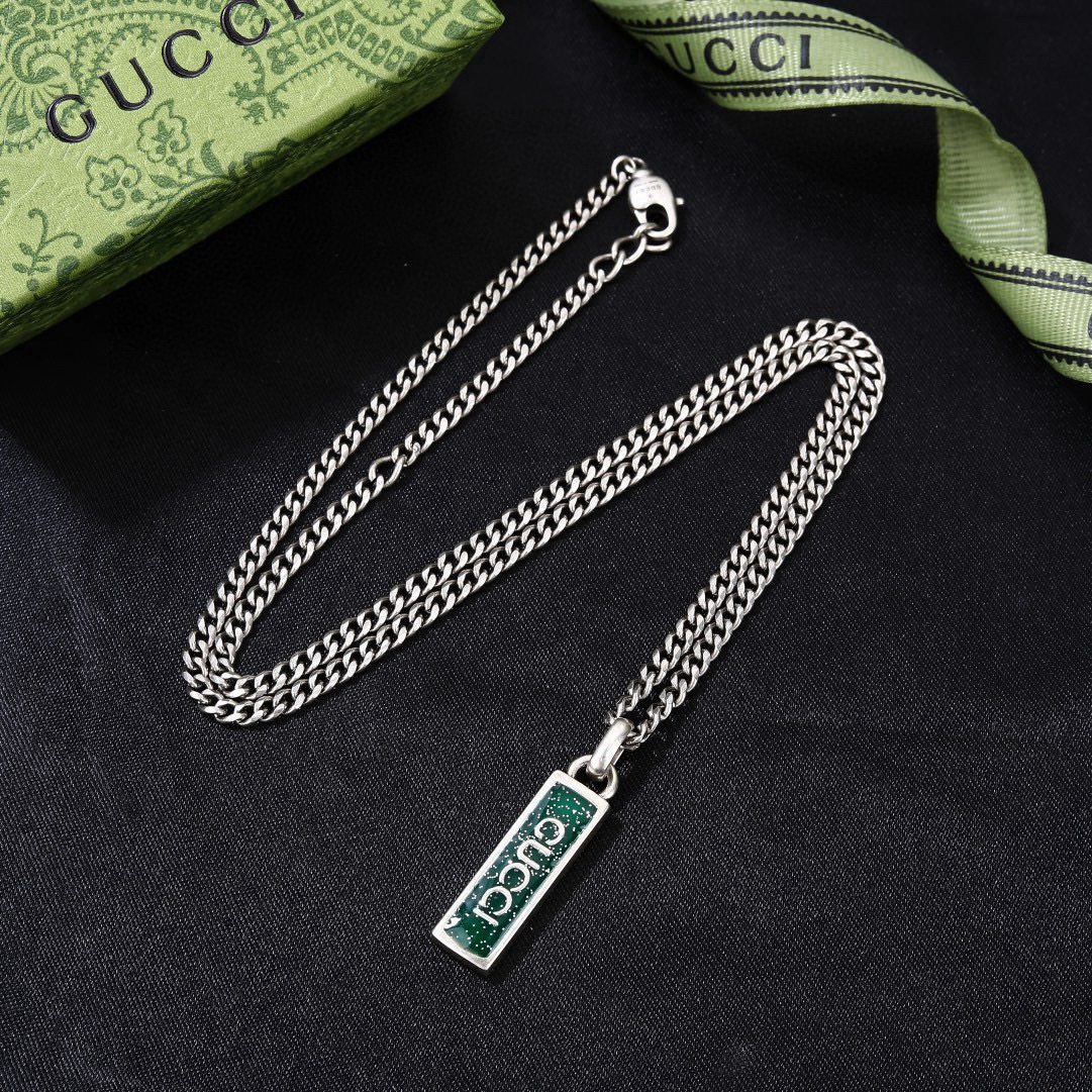 Gucci 古驰  项链最新火爆开启  双G  项链 绝对是古驰的风格🔹夸张、重装饰、 超级好看🔹代购级