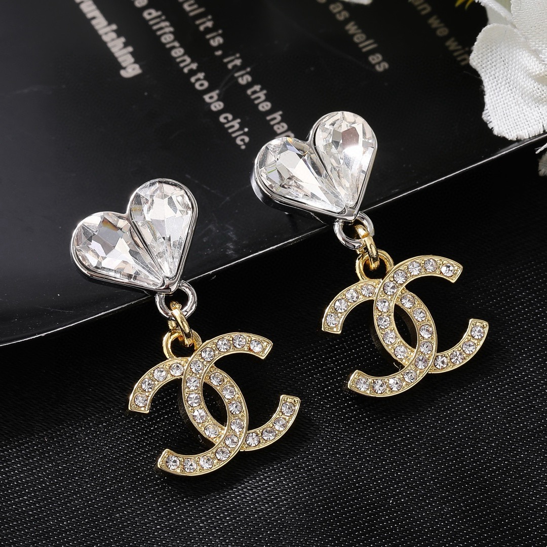 小香 Chanel 新品耳环 代购级别 一比一品质 香奈鹅 系列 经典cc logo 风格高级百搭 高级