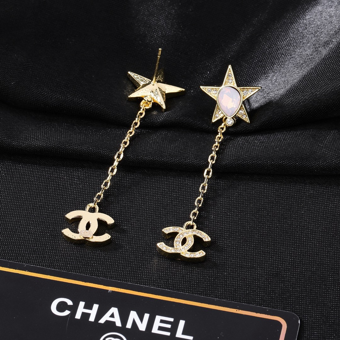 小香 Chanel 新品耳环 代购级别 一比一品质 香奈鹅 系列 经典cc logo 风格高级百搭 高级
