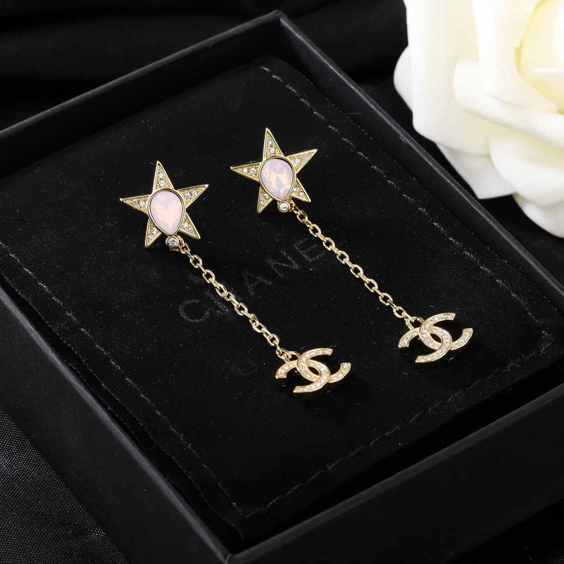 小香 Chanel 新品耳环 代购级别 一比一品质 香奈鹅 系列 经典cc logo 风格高级百搭 高级