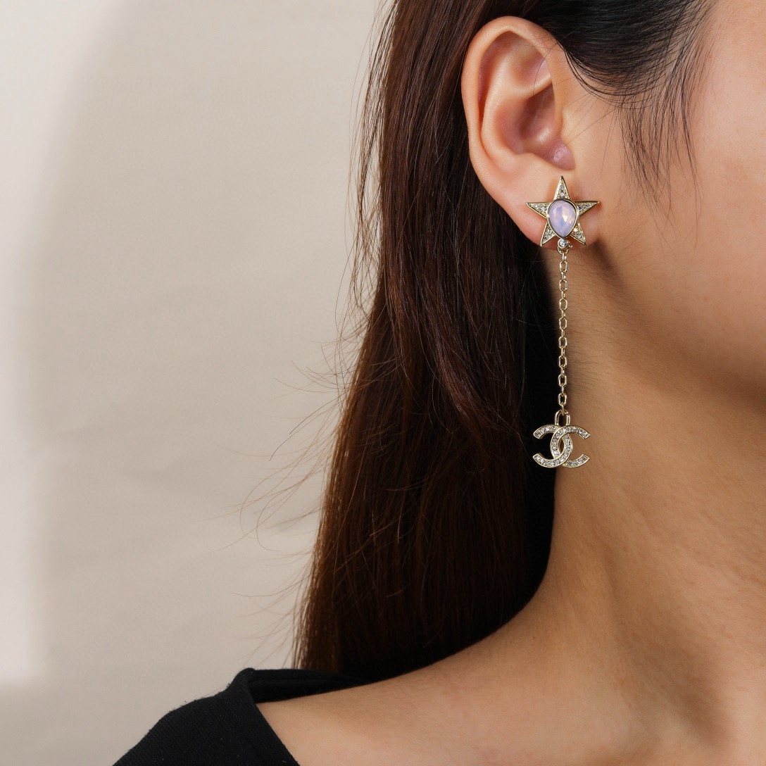 小香 Chanel 新品耳环 代购级别 一比一品质 香奈鹅 系列 经典cc logo 风格高级百搭 高级